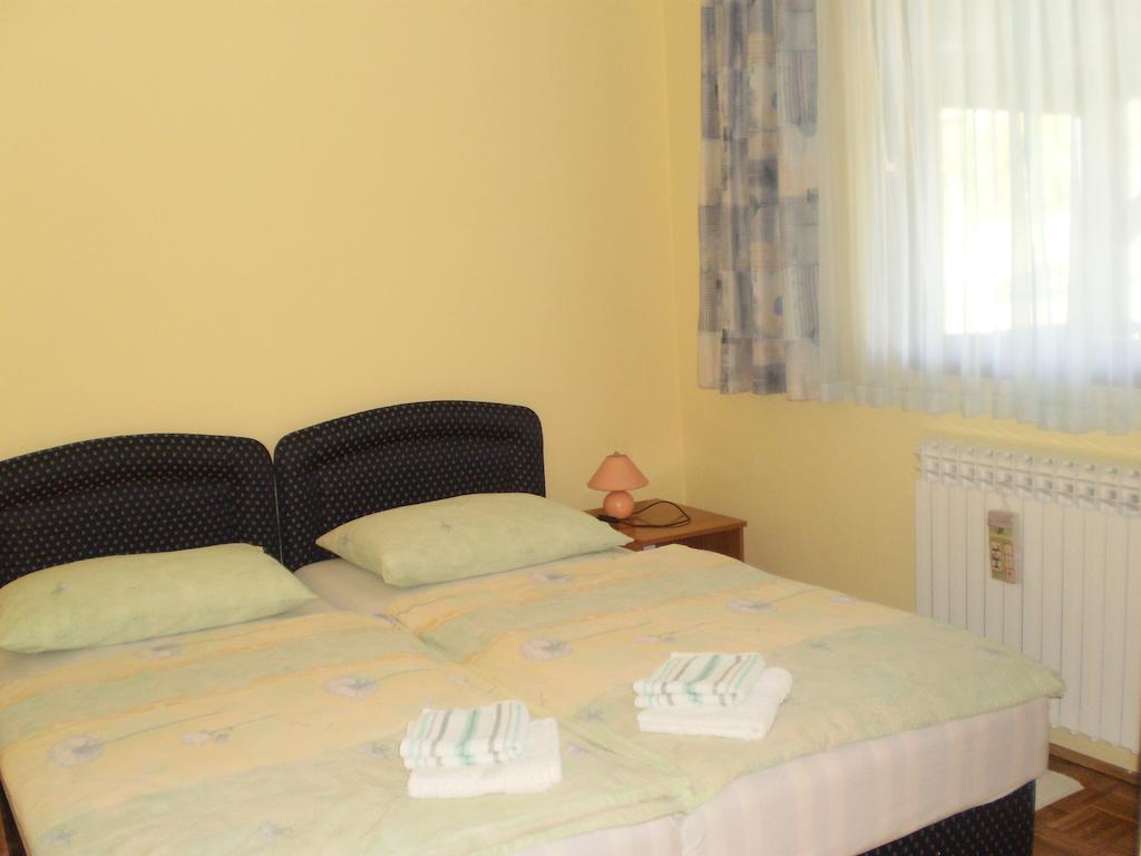 Holiday Home Bozicevic Rakovica Δωμάτιο φωτογραφία