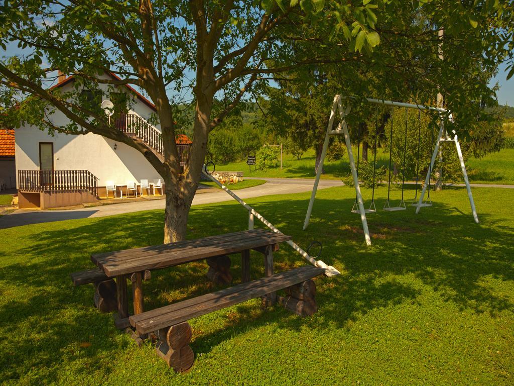 Holiday Home Bozicevic Rakovica Δωμάτιο φωτογραφία